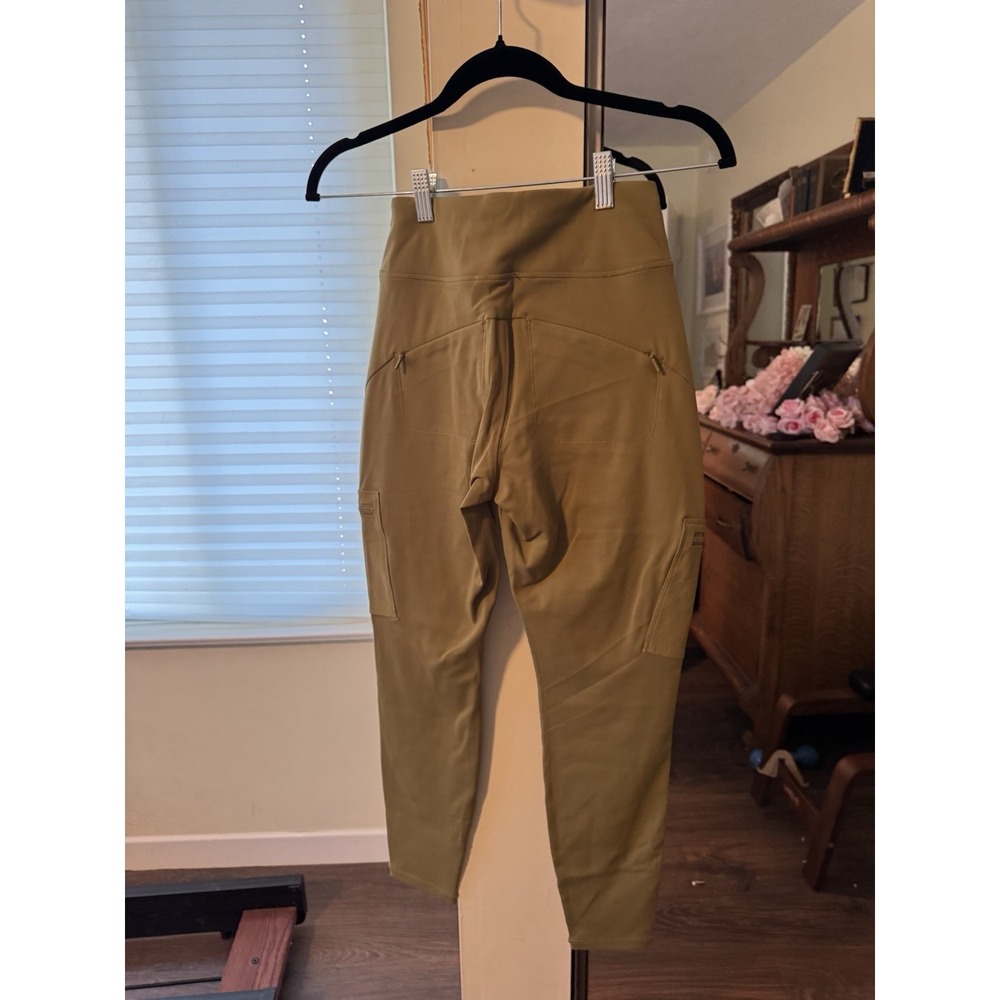 Athleta Hiking Khaki Green Pants - Many Pockets - Size 2P - Picture 3 of 3